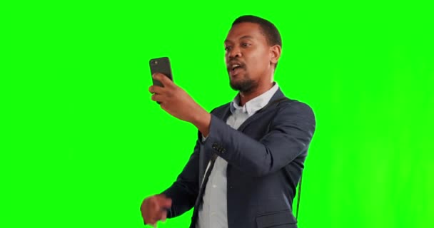 Tela Verde Selfie Sinal Paz Empresário Usando Telefone Para Uma — Vídeo de Stock