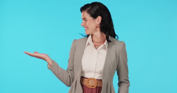 Femme Affaires Portrait Mains Avec Choix Décision Spectacle Sur Maquette — Video
