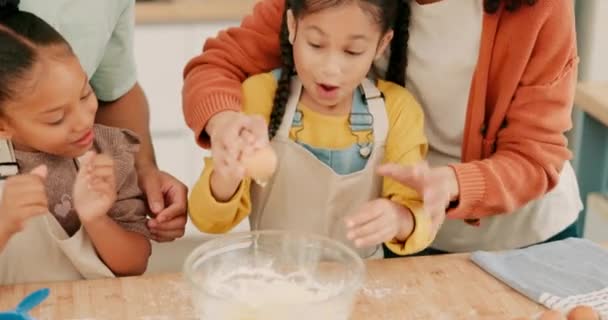 Family Parents Girls Baking Happy Skills Quality Time Excited Learning — Stock Video