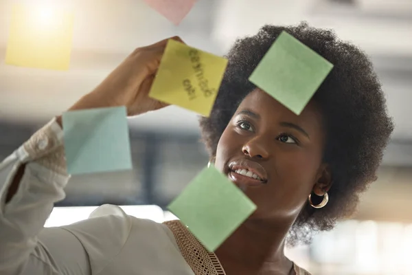 Black Woman Writing Entrepreneur Brainstorming Ideas Glass Board Startup Strategy — Stock Photo, Image
