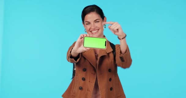 Teléfono Pantalla Verde Mujer Bien Feliz Apuntan Maqueta Aplicación Móvil — Vídeo de stock