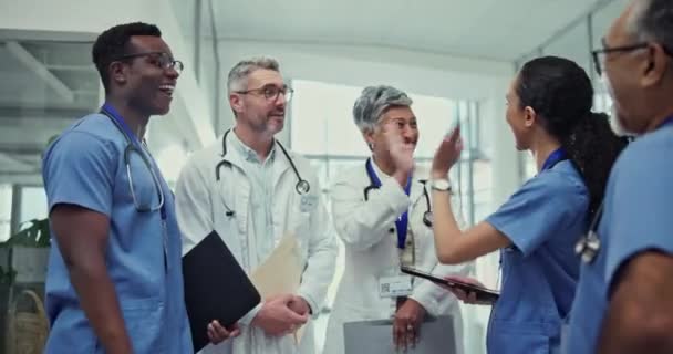 Dottore Batti Cinque Incontro Sanità Team Building Collaborazione Vincita Ospedale — Video Stock