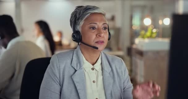 Stres Call Centrum Bolest Hlavy Ženy Počítači Zákaznické Služby Agentury — Stock video