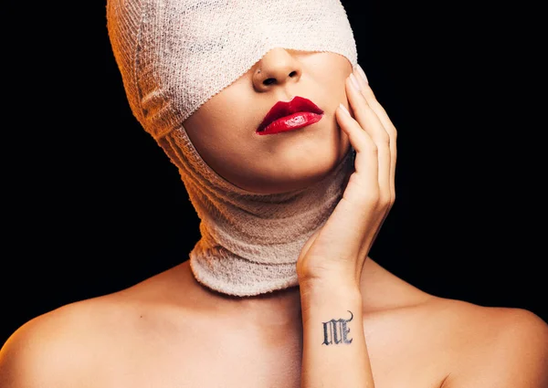 Pañuelo Para Cabeza Moda Una Mujer Con Lápiz Labial Sobre —  Fotos de Stock
