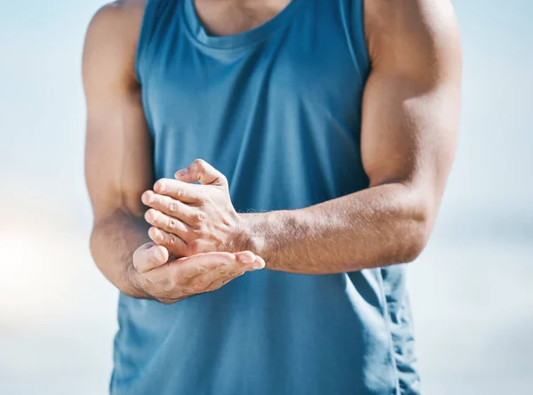 Ręce Fitness Język Migowy Sportowcem Świeżym Powietrzu Rozmytym Tle Treningu — Zdjęcie stockowe