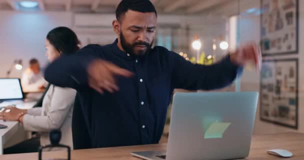 Бізнес Стрес Людина Ноутбуком Гнів Глюк Повільним Інтернетом Язок Помилка — стокове відео