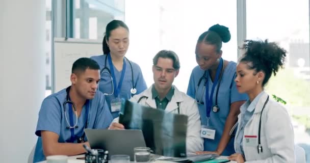 Reunión Rayos Equipo Médicos Enfermeras Personas Investigación Sanitaria Resultados Análisis — Vídeos de Stock
