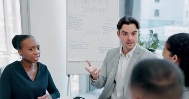 Workshop Meeting Man Business People Whiteboard Feedback Brainstorming Mentorship Planning — Stock Video