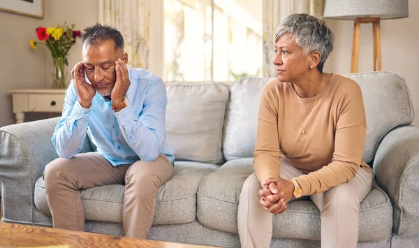 Senior Couple Stress Divorce Fight Conflict Argument Disagreement Living Room — Stock Photo, Image