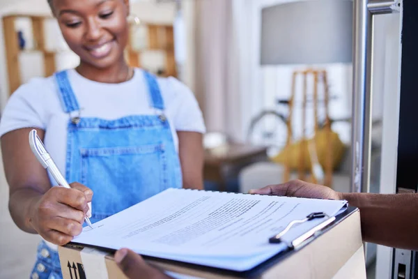 Ecommerce Black Woman Sign Paperwork Package Delivery Front Door Online — Stock Photo, Image