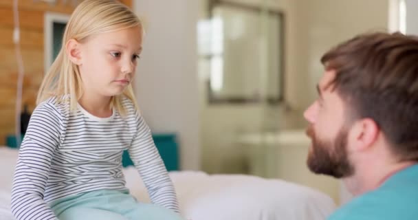 Love Father Sad Child Talking Bedroom Home Care Girl Depression — Stock Video