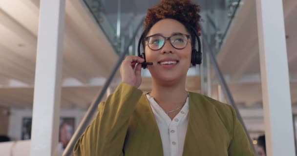 Call Center Telemarketing Kommunikation Och Glad Kvinna Kontoret För Telekom — Stockvideo