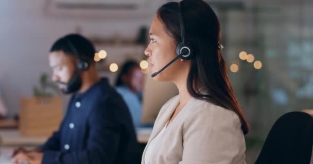 Crm Ayuda Mujer Asiática Con Telemarketing Call Center Comunicación Con — Vídeo de stock