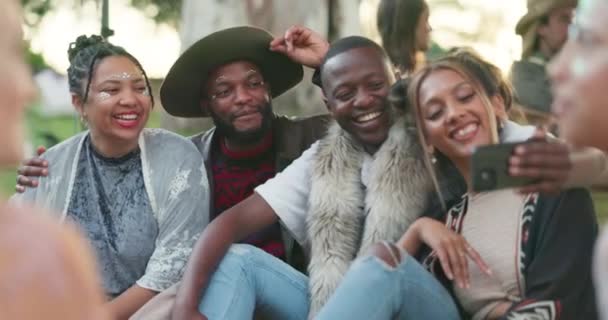Festival Taman Teman Teman Dan Selfie Dengan Tertawa Perayaan Dan — Stok Video