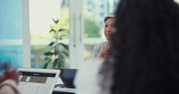 Reunión Mujer Mayor Líder Negocios Gestión Proyectos Conversación Con Personal — Vídeos de Stock