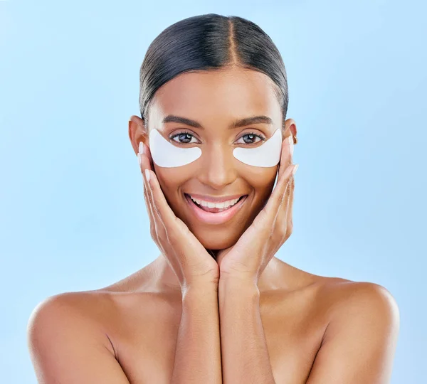 Beauty Skincare Portrait Woman Patches Eyes Dark Circles Treatment Smile — Stock Photo, Image
