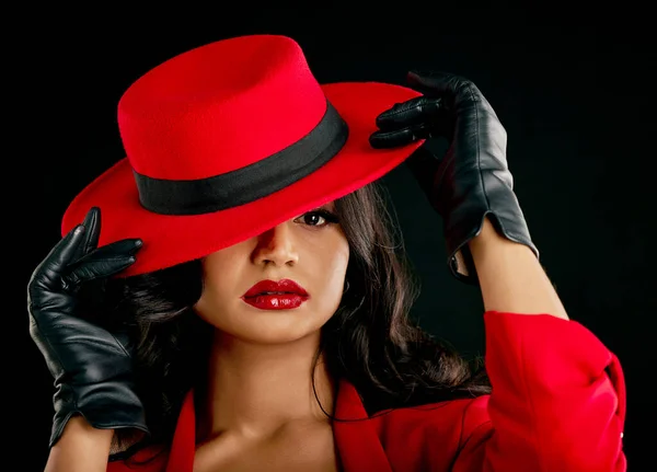 Moda Mulher Glamour Retrato Com Chapéu Vermelho Maquiagem Índia Com — Fotografia de Stock