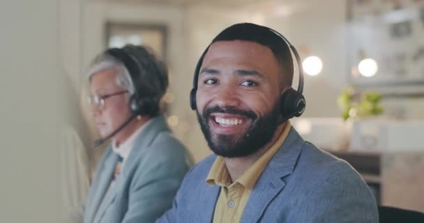 Müşteri Hizmetleri Gülümsemesi Takım Adamı Yüzü Sigorta Danışmanı Telekom Iletişim — Stok video