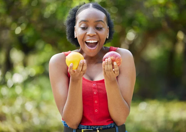 Boldog Fekete Citrom Alma Meglepetés Vitamin Természetes Táplálkozás Vagy Étrend — Stock Fotó