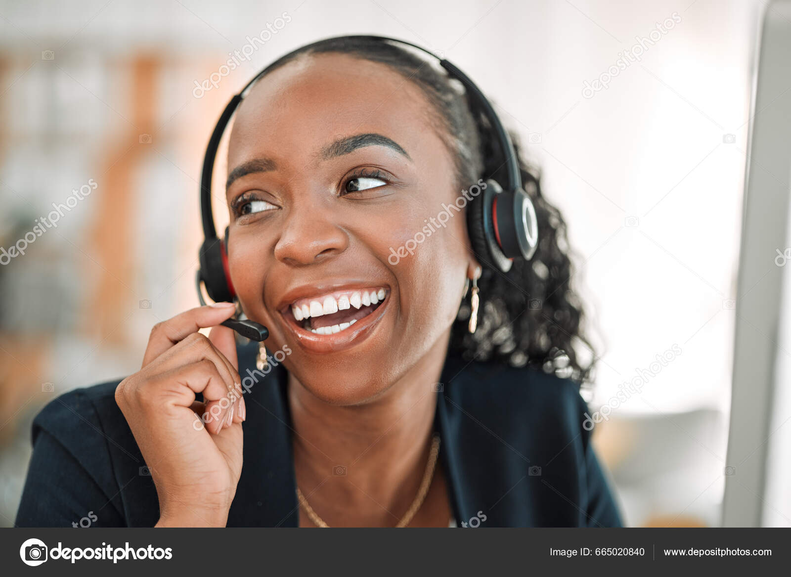 Thinking Telemarketing Black Woman Funny Call Center Customer Service Help  Stock Photo by ©PeopleImages.com 665020840