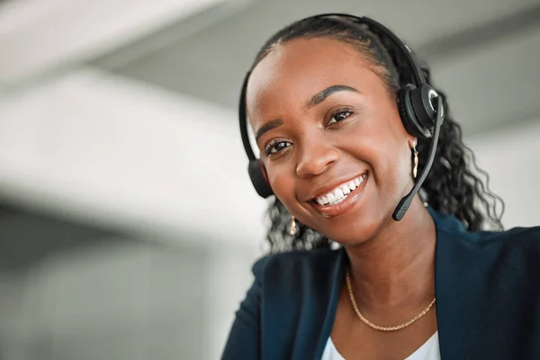 Portrait Telemarketing Black Woman Smile Call Center Tech Support Headphones — Stock Photo, Image