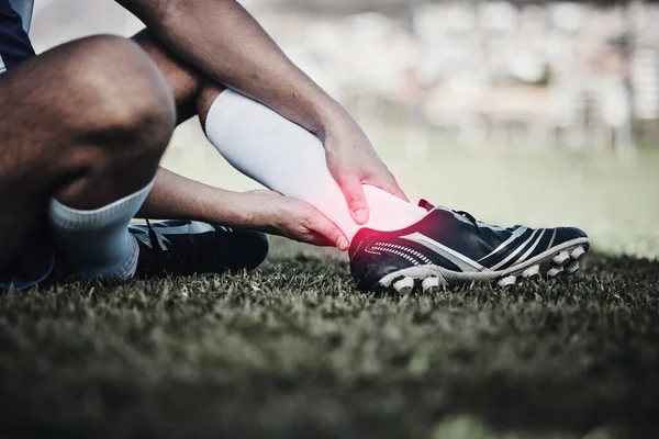 Lesão Futebol Homem Campo Com Dor Nos Pés Acidente Treinamento — Fotografia de Stock