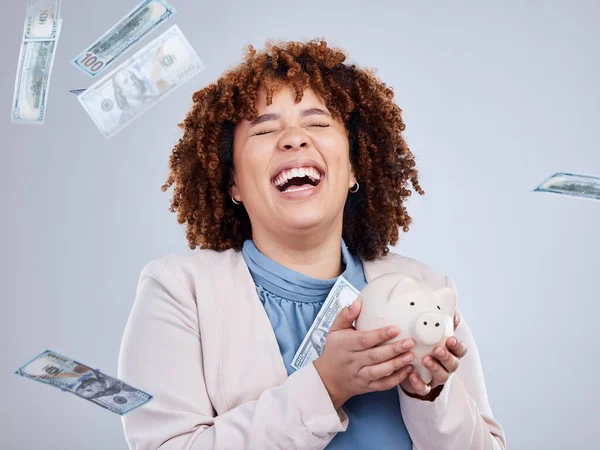 Mujer Feliz Con Lluvia Dinero Alcancía Ahorros Estudio Finanzas Presupuesto —  Fotos de Stock
