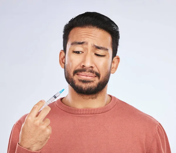 Vaccine Fear Face Asian Man Studio Needle Phobia Covid Scare — Stock Photo, Image