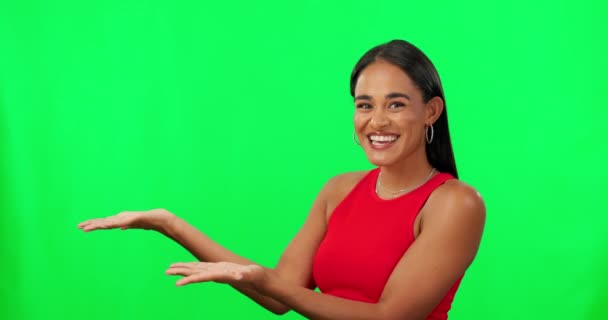 Dłonie Prezentacja Twarz Kobiety Makiecie Zielonym Ekranem Reklamy Produktu Lub — Wideo stockowe