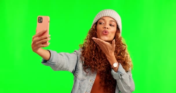 Glad Kvinna Ansikte Och Fred Tecken För Selfie Grön Skärm — Stockvideo
