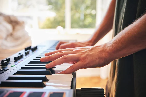 Piano Man Hands Keys Music Creative Talent Skills Home Studio — Stock Photo, Image
