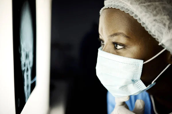 Röntgen Kafatası Doktor Tarama Yüz Maskesi Tıbbi Analiz Nöroloji Ile — Stok fotoğraf