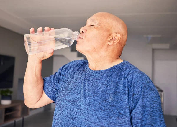Дом Фитнес Пожилой Человек Питьевой Воды Оздоровления Гидратации Восстановления Физических — стоковое фото