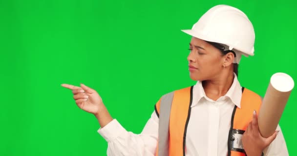 Pantalla Verde Mujer Ingeniero Con Plan Apuntar Maqueta Decisión Fondo — Vídeo de stock