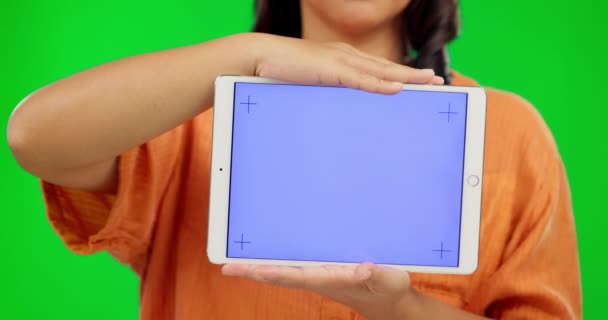 Mujer Croma Clave Manos Tableta Para Publicidad Marketing Promoción Pantalla — Vídeo de stock