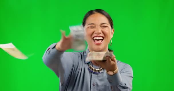 Throw Money Face Woman Green Screen Winning Business Success Financial — Stock Video