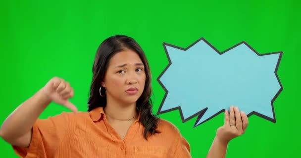Kciuki Dół Bańka Mowy Odrzucenie Azjatycką Kobietą Zielonym Tle Ekranu — Wideo stockowe