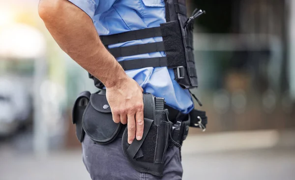 Pistola Uniforme Policía Ciudad Por Delitos Seguridad Justicia Aire Libre —  Fotos de Stock