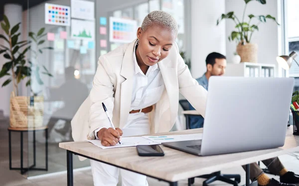 Business Woman Writing Graphic Designer Notes Information Project Company African — Stock Photo, Image
