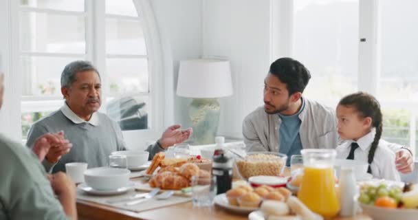 Kahvaltı Dua Yemek Minnettarlık Sağlık Için Büyük Bir Aileyle Sabah — Stok video