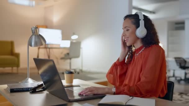 Happy Woman Laptop Headphones Dance Night Job Streaming Radio Typing — Stock Video