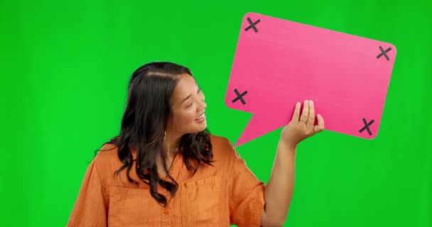 Šťastná Asijská Žena Řečová Bublina Otázka Zelené Obrazovce Pro Komentář — Stock video