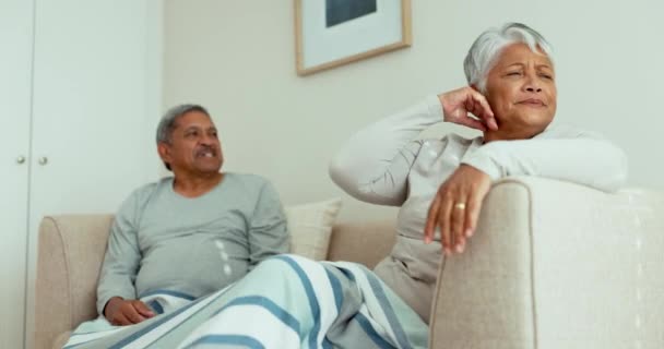 Lucha Depresión Divorcio Con Pareja Ancianos Sofá Para Ruptura Conflicto — Vídeos de Stock