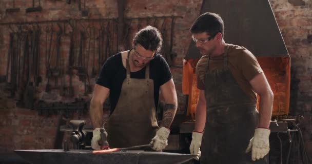 Metal Worker Training Welder Workshop Industry Teaching Hammer Process Tools — Stock Video