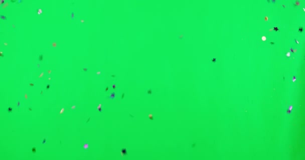Viering Confetti Tegen Een Groen Scherm Voor Een Verjaardagsfeestje Prestatie — Stockvideo