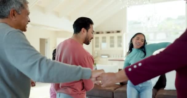 Ebeveynler Çocuklar Büyükanne Büyükbabalar Oturma Odasında Dans Oyunları Oynuyorlar Eğlenceli — Stok video