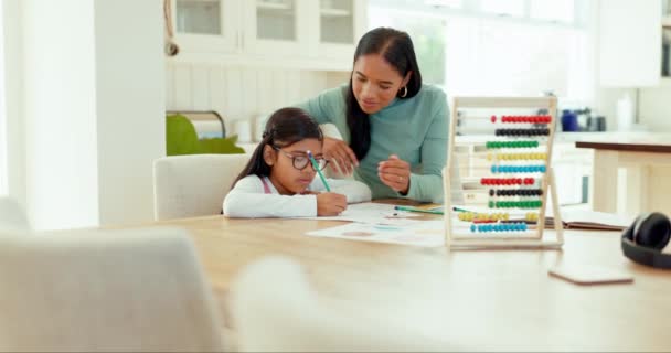 Onderwijs Hulp Wiskunde Met Moeder Kind Voor Leren Toekomst Groei — Stockvideo
