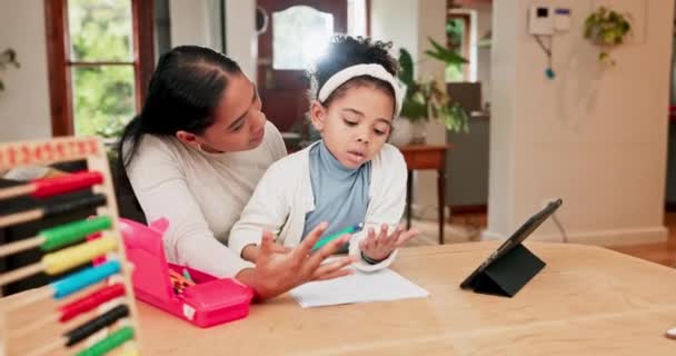 Mãe Menina Criança Aprender Para Contagem Avaliação Ajuda Para Lição — Vídeo de Stock