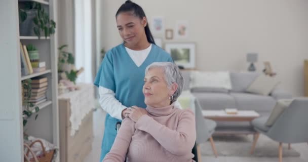 Caregiver Thinking Elderly Woman Wheelchair Support Geriatric Senior Care Old — Stok video