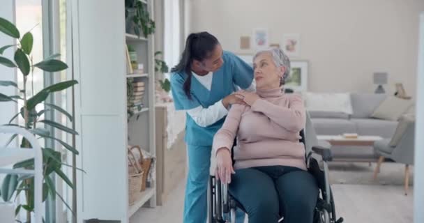Caregiver Elderly Woman Talking Wheelchair Support Discussion Geriatric Senior Care — 图库视频影像